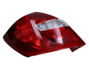 LAMPA TYLNA SKODA FABIA II 10.07-12.14 LE